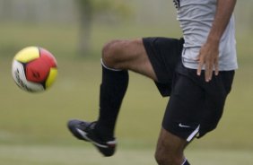 Durante o treino do Corinthians realizado esta tarde no Parque Ecolgico do Tiete, zona leste da cidade. O Corinthians joga amanh, quarta-feira, 10/03 a noite, pelo Campeonato Paulista 2009, contra o So Caetano, no estdio do Pacaembu