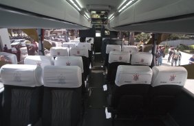 APRESENTACAO DO NOVO ONIBUS DO CORINTHIANS - O Corinthians apresentou hoje a tarde no Parque So Jorge o novo onibus que servira para transporte dos jogadores e comiss tecnica