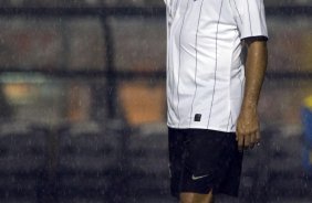 CORINTHIANS/SP X SAO CAETANO/SAO CAETANO DO SUL - em um lance da partida realizada esta noite no estádio do Pacaembu, zona oeste da cidade, válido pelo Campeonato Paulista de 2009