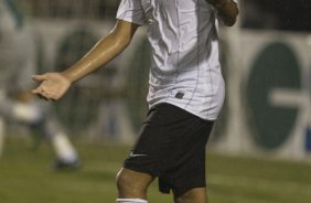 CORINTHIANS/SP X SAO CAETANO/SAO CAETANO DO SUL - em um lance da partida realizada esta noite no estádio do Pacaembu, zona oeste da cidade, válido pelo Campeonato Paulista de 2009