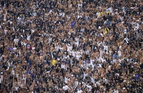 CORINTHIANS/SP X SANTOS/SANTOS - em um lance da partida realizada esta tarde no estdio do Pacaembu, zona oeste da cidade, vlido pelo Campeonato Paulista de 2009