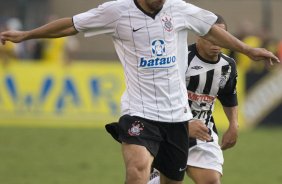 CORINTHIANS/SP X SANTOS/SANTOS - em um lance da partida realizada esta tarde no estdio do Pacaembu, zona oeste da cidade, vlido pelo Campeonato Paulista de 2009