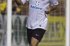 CORINTHIANS/SP X ITUANO/ITU - em um lance da partida realizada esta noite no estdio do Pacaembu, zona oeste da cidade, vlido pelo Campeonato Paulista de 2009