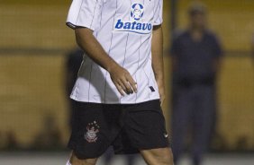 CORINTHIANS/SP X ITUANO/ITU - em um lance da partida realizada esta noite no estdio do Pacaembu, zona oeste da cidade, vlido pelo Campeonato Paulista de 2009
