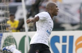 CORINTHIANS/SP X SAO PAULO/SP- em um lance da partida realizada esta tarde no estdio do Pacaembu, zona oeste da cidade, no primeiro jogo das semi-finais do Campeonato Paulista de 2009