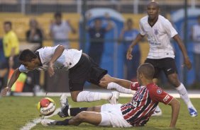 CORINTHIANS/SP X SAO PAULO/SP- em um lance da partida realizada esta tarde no estdio do Pacaembu, zona oeste da cidade, no primeiro jogo das semi-finais do Campeonato Paulista de 2009
