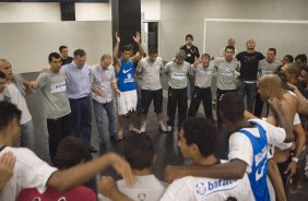 CORINTHIANS/SP X SAO PAULO/SP- em um lance da partida realizada esta tarde no estdio do Pacaembu, zona oeste da cidade, no primeiro jogo das semi-finais do Campeonato Paulista de 2009