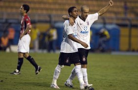 CORINTHIANS/SP X SAO PAULO/SP- em um lance da partida realizada esta tarde no estdio do Pacaembu, zona oeste da cidade, no primeiro jogo das semi-finais do Campeonato Paulista de 2009