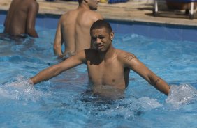Durante o treino do Corinthians realizado esta manh em uma academia na cidade de Campo Grande, como preparao para o jogo de domingo, 19/04, a tarde, no Morumbi, contra o So Paulo, jogo de volta vlido pelas semi-finais do Campeonato Paulista 2009