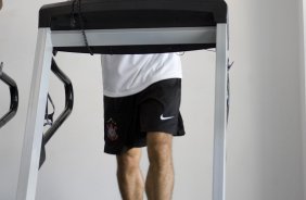 Durante o treino do Corinthians realizado esta manh em uma academia na cidade de Campo Grande, como preparao para o jogo de domingo, 19/04, a tarde, no Morumbi, contra o So Paulo, jogo de volta vlido pelas semi-finais do Campeonato Paulista 2009