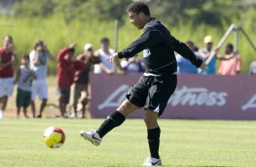 Durante o treino do Corinthians realizado esta manh, no Parque Ecolgico do Tiete, zona leste da cidade. O time joga amanh, domingo, 18/04 a tarde, pelo Campeonato Paulista 2009 o segundo jogo da semi-final contra o So Paulo, no estdio do Morumbi