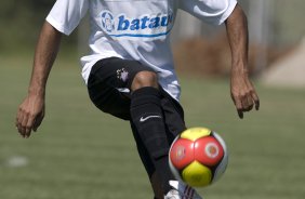 Durante o treino do Corinthians realizado esta manh, no Parque Ecolgico do Tiete, zona leste da cidade. O time joga amanh, domingo, 18/04 a tarde, pelo Campeonato Paulista 2009 o segundo jogo da semi-final contra o So Paulo, no estdio do Morumbi