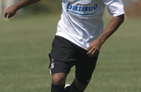 Durante o treino do Corinthians realizado esta manh, no Parque Ecolgico do Tiete, zona leste da cidade. O time joga amanh, domingo, 18/04 a tarde, pelo Campeonato Paulista 2009 o segundo jogo da semi-final contra o So Paulo, no estdio do Morumbi