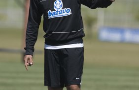 Durante o treino do Corinthians realizado esta manh, no Parque Ecolgico do Tiete, zona leste da cidade. O time joga amanh, domingo, 18/04 a tarde, pelo Campeonato Paulista 2009 o segundo jogo da semi-final contra o So Paulo, no estdio do Morumbi