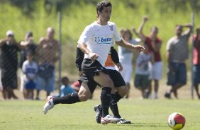 Durante o treino do Corinthians realizado esta manh, no Parque Ecolgico do Tiete, zona leste da cidade. O time joga amanh, domingo, 18/04 a tarde, pelo Campeonato Paulista 2009 o segundo jogo da semi-final contra o So Paulo, no estdio do Morumbi