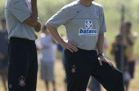 Durante o treino do Corinthians realizado esta manh, no Parque Ecolgico do Tiete, zona leste da cidade. O time joga amanh, domingo, 18/04 a tarde, pelo Campeonato Paulista 2009 o segundo jogo da semi-final contra o So Paulo, no estdio do Morumbi