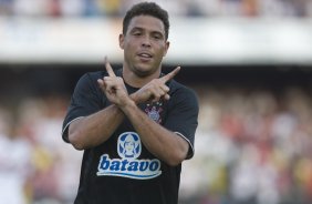 SAO PAULO/SP X CORINTHIANS/SP - em um lance da partida realizada esta tarde no estdio do Morumbi, zona sul da cidade, no segundo jogo pelas semifinais do Campeonato Paulista de 2009
