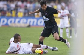 SAO PAULO/SP X CORINTHIANS/SP - em um lance da partida realizada esta tarde no estdio do Morumbi, zona sul da cidade, no segundo jogo pelas semifinais do Campeonato Paulista de 2009