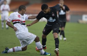 SAO PAULO/SP X CORINTHIANS/SP - em um lance da partida realizada esta tarde no estdio do Morumbi, zona sul da cidade, no segundo jogo pelas semifinais do Campeonato Paulista de 2009