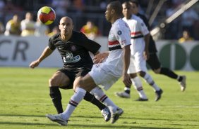 SAO PAULO/SP X CORINTHIANS/SP - em um lance da partida realizada esta tarde no estdio do Morumbi, zona sul da cidade, no segundo jogo pelas semifinais do Campeonato Paulista de 2009