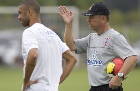 Durante o treino do Corinthians realizado esta manh, no Parque Ecolgico do Tiete, zona leste da cidade. O time joga amanh, domingo, 26/04 a tarde, o primeiro jogo da final do Campeonato Paulista 2009 contra o Santos, no estdio da Vila Belmiro, em Santos