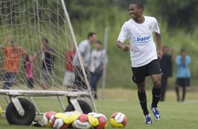 Durante o treino do Corinthians realizado esta manh, no Parque Ecolgico do Tiete, zona leste da cidade. O time joga amanh, domingo, 26/04 a tarde, o primeiro jogo da final do Campeonato Paulista 2009 contra o Santos, no estdio da Vila Belmiro, em Santos