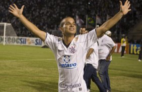 CORINTHIANS/SP X SANTOS/SANTOS - em um lance da partida realizada esta tarde no estdio do Pacaembu, zona oeste da cidade, na deciso do Campeonato Paulista de 2009