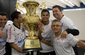 CORINTHIANS/SP X SANTOS/SANTOS - em um lance da partida realizada esta tarde no estdio do Pacaembu, zona oeste da cidade, na deciso do Campeonato Paulista de 2009