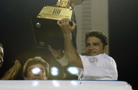 CORINTHIANS/SP X SANTOS/SANTOS - em um lance da partida realizada esta tarde no estádio do Pacaembu, zona oeste da cidade, na decisão do Campeonato Paulista de 2009