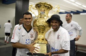 CORINTHIANS/SP X SANTOS/SANTOS - em um lance da partida realizada esta tarde no estdio do Pacaembu, zona oeste da cidade, na deciso do Campeonato Paulista de 2009