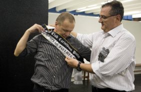 CORINTHIANS/SP X SANTOS/SANTOS - em um lance da partida realizada esta tarde no estádio do Pacaembu, zona oeste da cidade, na decisão do Campeonato Paulista de 2009