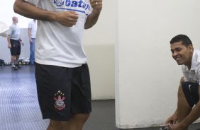CORINTHIANS/SP X SANTOS/SANTOS - nos vestiários antes da partida realizada esta tarde no estádio do Pacaembu, zona oeste da cidade, na decisão do Campeonato Paulista de 2009