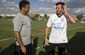 O ator Hugh Jackman, o Volverine, veio ao Brasil para divulgar o filme X-Men- origens e quia conhecer o atacante Ronaldo antes do treino do Corinthians realizado esta tarde no Parque Ecológico do Tiete, na zona leste da cidade