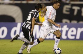 BOTAFOGO/RJ X CORINTHIANS/SP - em um lance da partida realizada esta noite no estdio do Engenho, vlido pelo Campeonato Brasileiro de 2009