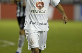 BOTAFOGO/RJ X CORINTHIANS/SP - em um lance da partida realizada esta noite no estádio do Engenhão, válido pelo Campeonato Brasileiro de 2009