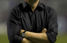 BOTAFOGO/RJ X CORINTHIANS/SP - em um lance da partida realizada esta noite no estádio do Engenhão, válido pelo Campeonato Brasileiro de 2009