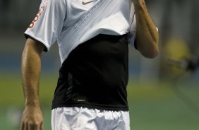 BOTAFOGO/RJ X CORINTHIANS/SP - em um lance da partida realizada esta noite no estádio do Engenhão, válido pelo Campeonato Brasileiro de 2009