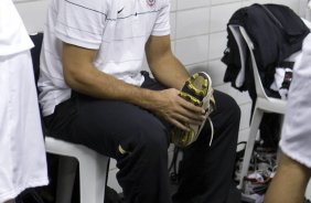 BOTAFOGO/RJ X CORINTHIANS/SP - nos vestirios antes da partida realizada esta noite no estdio do Engenho, vlido pelo Campeonato Brasileiro de 2009