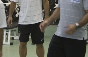 Durante o treino do Corinthians realizado na sala de musculacao esta tarde em General Severiano, sede do Botafogo, no Rio de Janeiro. O prximo jogo ser contra o Fluminense no Maracan, quarta-feira, 20/05 a noite, no jogo de volta das quartas de final da Copa do Brasil 2009