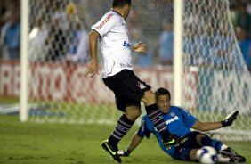 FLUMINENSE/RJ X CORINTHIANS/SP - em um lance da partida realizada esta noite no estdio do Maracan, vlida pela deciso nas oitavas de final da Copa do Brasil 2009