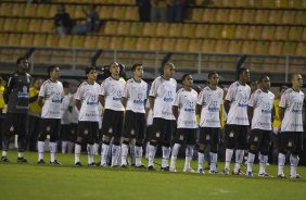 CORINTHIANS/SP X BARUERI/SP - em um lance
da partida realizada esta noite no estdio do Pacaembu, vlida pelo Campeonato Brasileiro de 2009