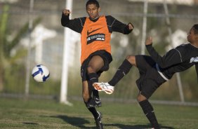 Durante o treino do Corinthians realizado na esta tarde no Parque Ecolgico do Tiete. O prximo jogo ser contra o Vasco da Gama, amanh, quarta-feira, 03/06, a noite, no Pacaembu, no segundo jogo das semifinais da Copa do Brasil 2009