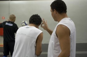 CORINTHIANS/SP X SAO PAULO/SP - nos vestirios antes da partida realizada esta noite no estdio do Pacaembu, zona oeste da cidade, vlida pelo primeiro turno do Campeonato Brasileiro de 2009