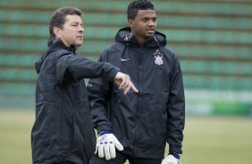 Durante o treino do Corinthians no estdio do J. Malucelli, em Curitiba, apenas com os jogadores que no participarao do jogo de hoje a tarde contra Atltico-PR, na Arena da Baixada, pelo Campeonato Brasileiro de 2009