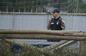 Durante o treino do Corinthians no estdio do J. Malucelli, em Curitiba, apenas com os jogadores que no participarao do jogo de hoje a tarde contra Atltico-PR, na Arena da Baixada, pelo Campeonato Brasileiro de 2009