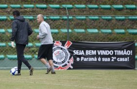 Durante o treino do Corinthians no estdio do J. Malucelli, em Curitiba, apenas com os jogadores que no participarao do jogo de hoje a tarde contra Atltico-PR, na Arena da Baixada, pelo Campeonato Brasileiro de 2009