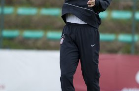 Durante o treino do Corinthians no estdio do J. Malucelli, em Curitiba, apenas com os jogadores que no participarao do jogo de hoje a tarde contra Atltico-PR, na Arena da Baixada, pelo Campeonato Brasileiro de 2009