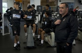 Durante o treino fsico do Corinthians realizado esta manh na Academia Swimex, em Curitiba. O prximo jogo ser contra Internacional/RS, dia 01/07, quarta-feira a noite, no Beira-Rio, na deciso da Copa do Brasil 2009