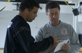 Durante o treino fsico do Corinthians realizado esta manh na Academia Swimex, em Curitiba. O prximo jogo ser contra Internacional/RS, dia 01/07, quarta-feira a noite, no Beira-Rio, na deciso da Copa do Brasil 2009