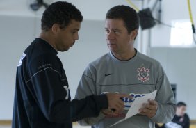 Durante o treino fsico do Corinthians realizado esta manh na Academia Swimex, em Curitiba. O prximo jogo ser contra Internacional/RS, dia 01/07, quarta-feira a noite, no Beira-Rio, na deciso da Copa do Brasil 2009